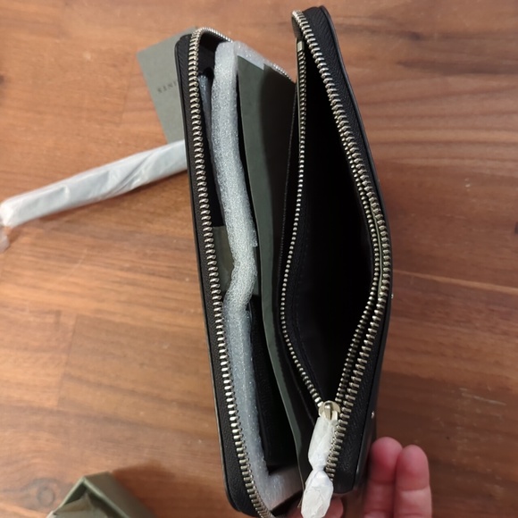 Allsaints KATHI PHONE WRISTLET - Picture 9 of 12